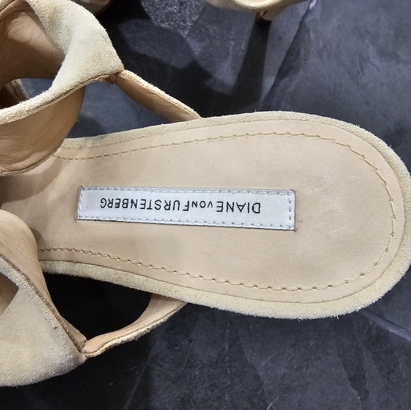 DIANE VON FURSTENBERG Beige Suede Platform Open Toe Stiletto Sandals Pumps 7.5 - - Picture 2 of 6